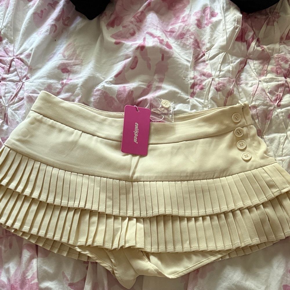 Edikted Pink and Cream Shorts
